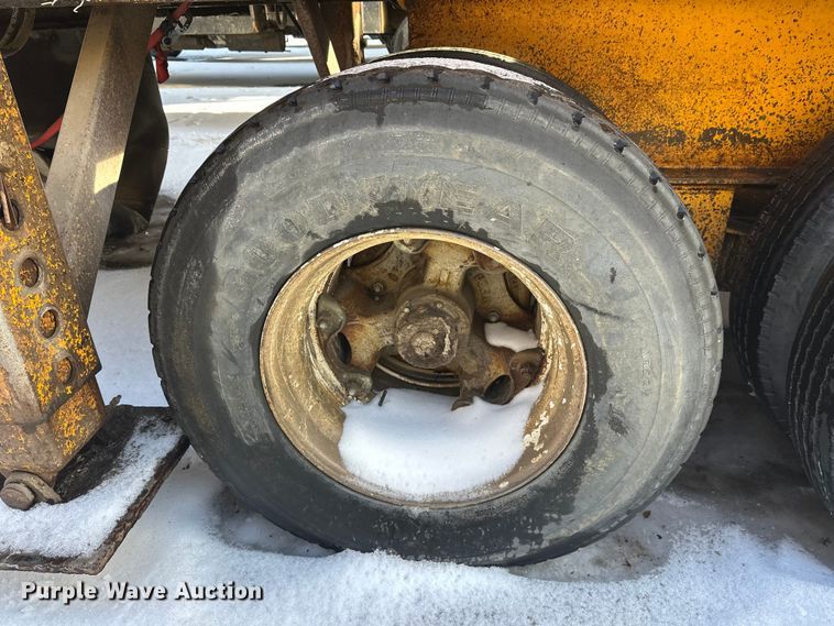 image for item DW4403 Grason KR1315D impact crusher