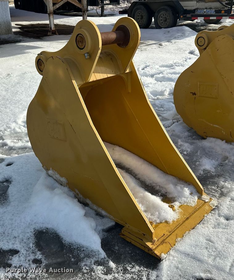 image for item DW4406 Caterpillar excavator bucket