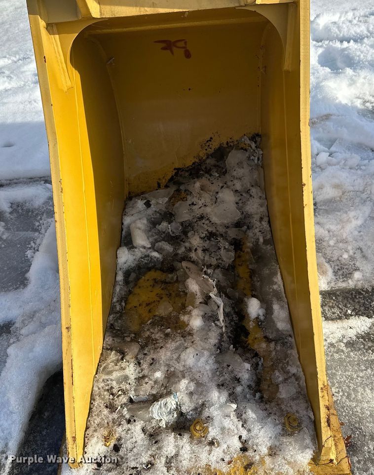 image for item DW4407 Caterpillar excavator bucket