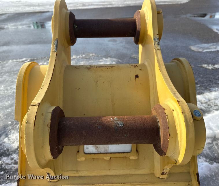 image for item DW4407 Caterpillar excavator bucket