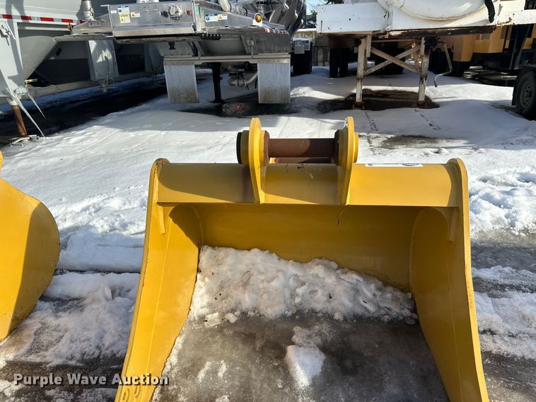 image for item DW4408 Caterpillar excavator bucket