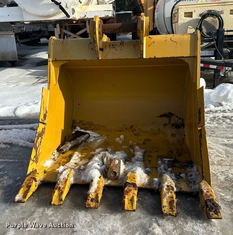 image for item DW4409 Caterpillar excavator bucket