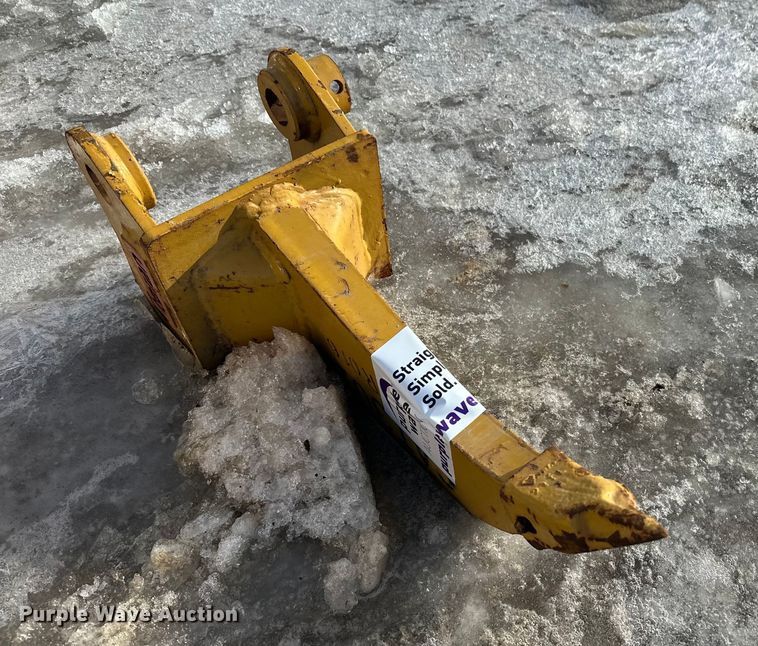 image for item DW4410 Caterpillar 302 excavator ripper tooth