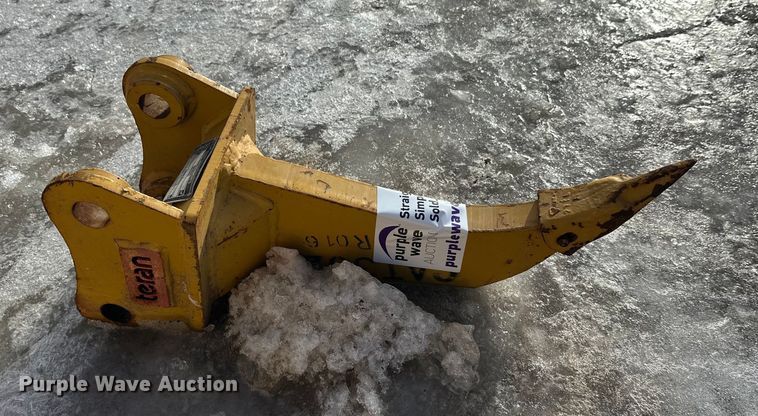 image for item DW4410 Caterpillar 302 excavator ripper tooth
