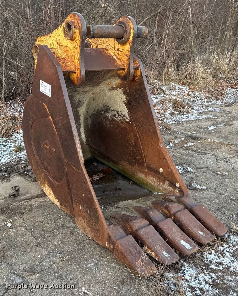 image for item DW6744 Badger Attachments JD330 excavator bucket