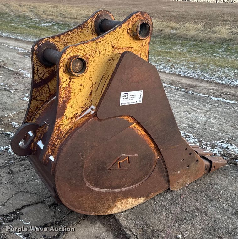 image for item DW6744 Badger Attachments JD330 excavator bucket