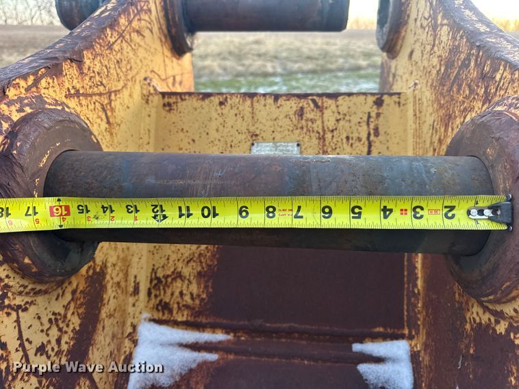 image for item DW6744 Badger Attachments JD330 excavator bucket