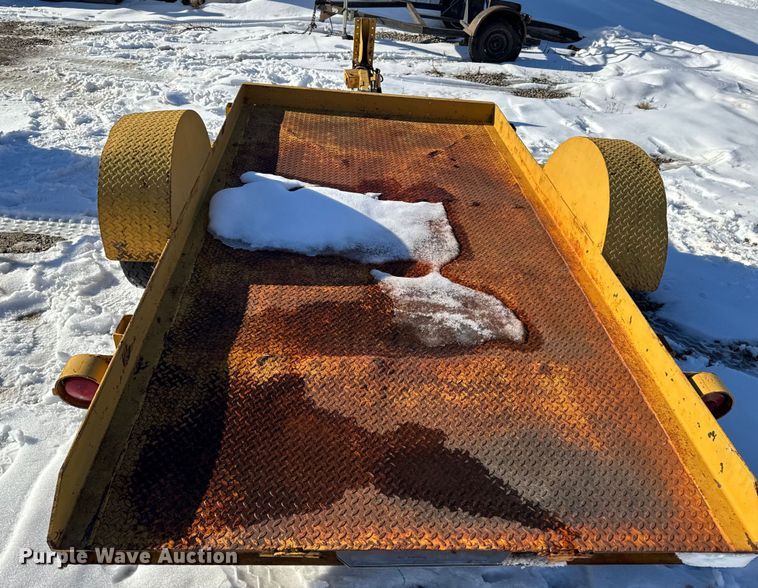 image for item EA2195 Utility trailer