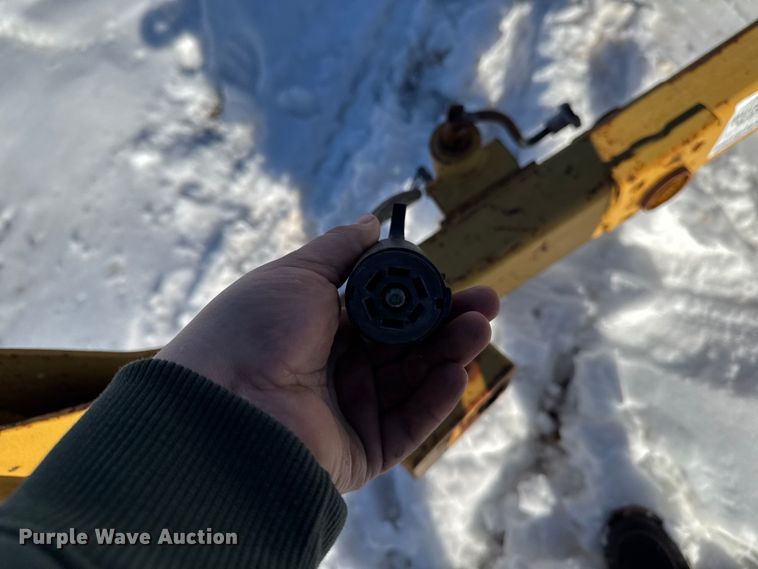 image for item EA2195 Utility trailer