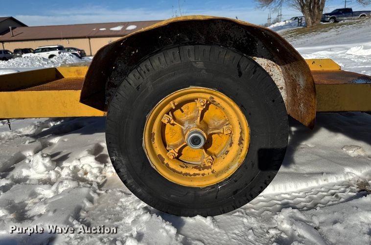 image for item EA2195 Utility trailer