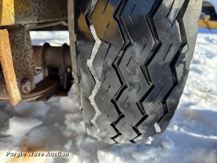 image for item EA2195 Utility trailer