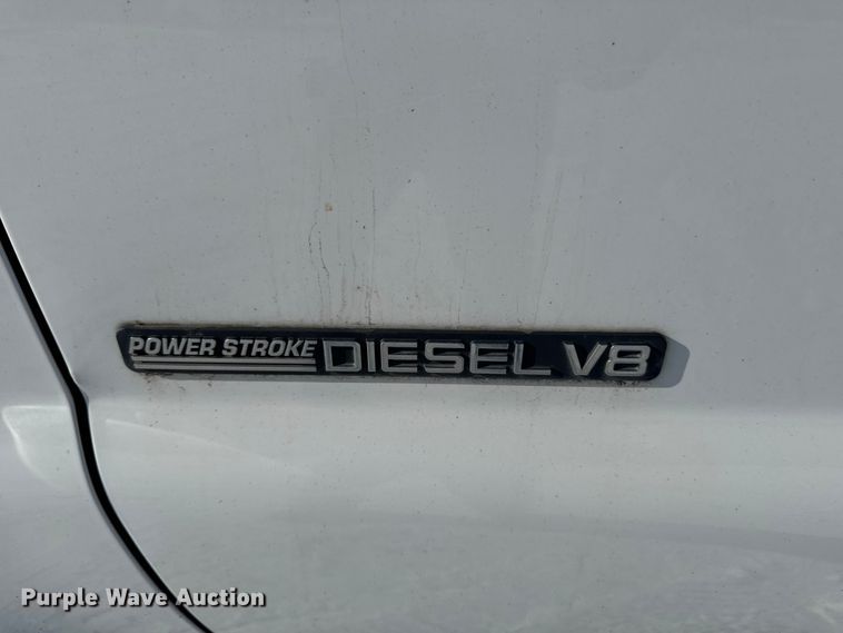 image for item EA2197 2001 Ford F550 Super Duty flatbed truck