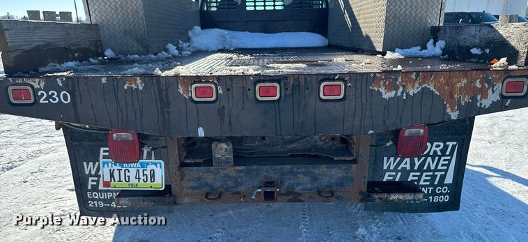 image for item EA2197 2001 Ford F550 Super Duty flatbed truck