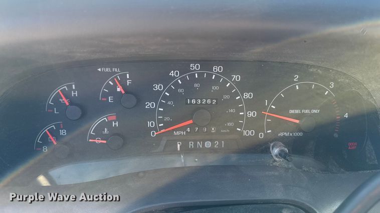 image for item EA2197 2001 Ford F550 Super Duty flatbed truck