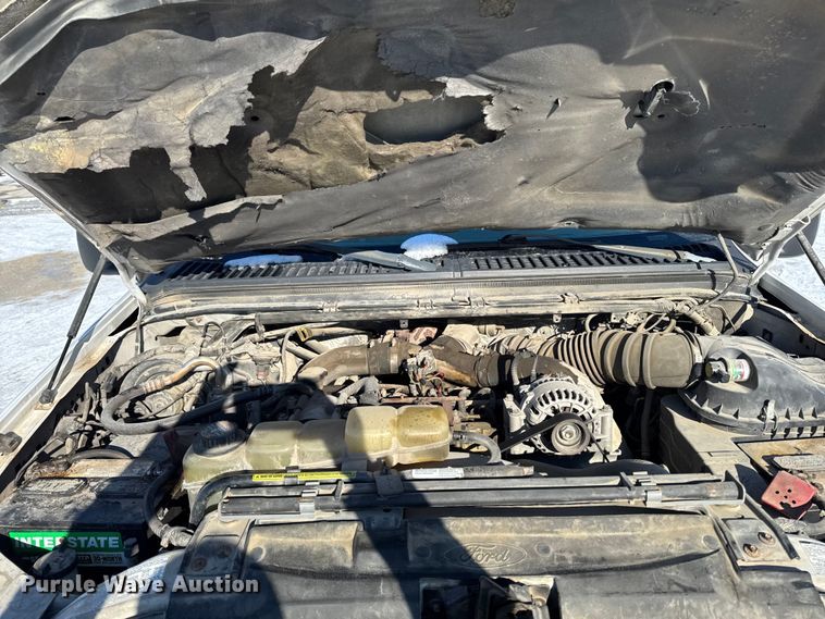 image for item EA2197 2001 Ford F550 Super Duty flatbed truck