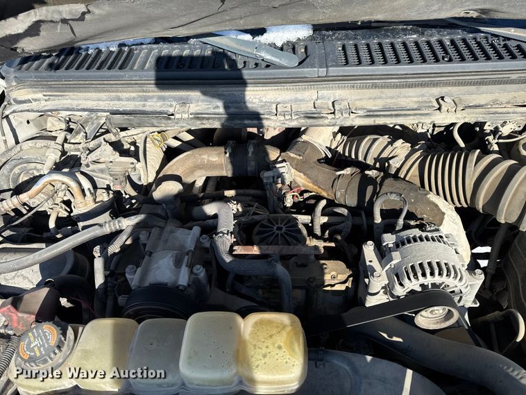 image for item EA2197 2001 Ford F550 Super Duty flatbed truck