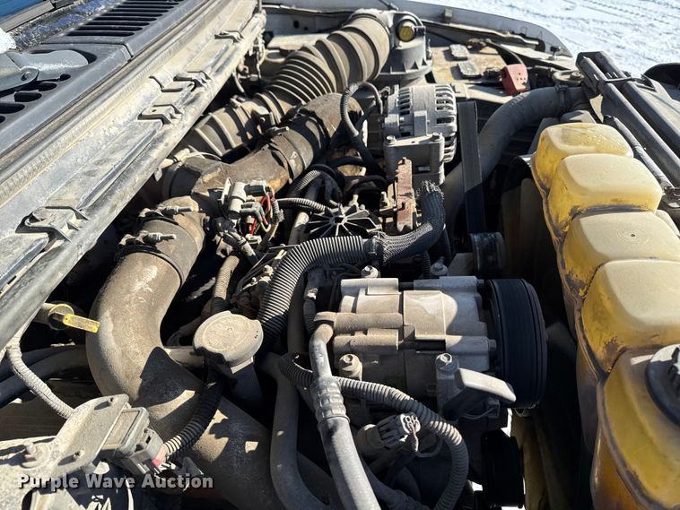 image for item EA2197 2001 Ford F550 Super Duty flatbed truck