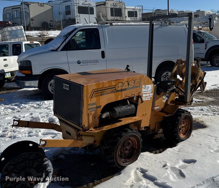 image for item EA2199 1993 Case Maxi Sneaker Series C vibratory cable plow