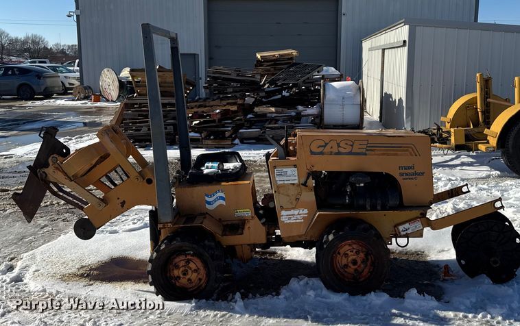 image for item EA2199 1993 Case Maxi Sneaker Series C vibratory cable plow