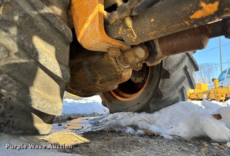 image for item EA2199 1993 Case Maxi Sneaker Series C vibratory cable plow