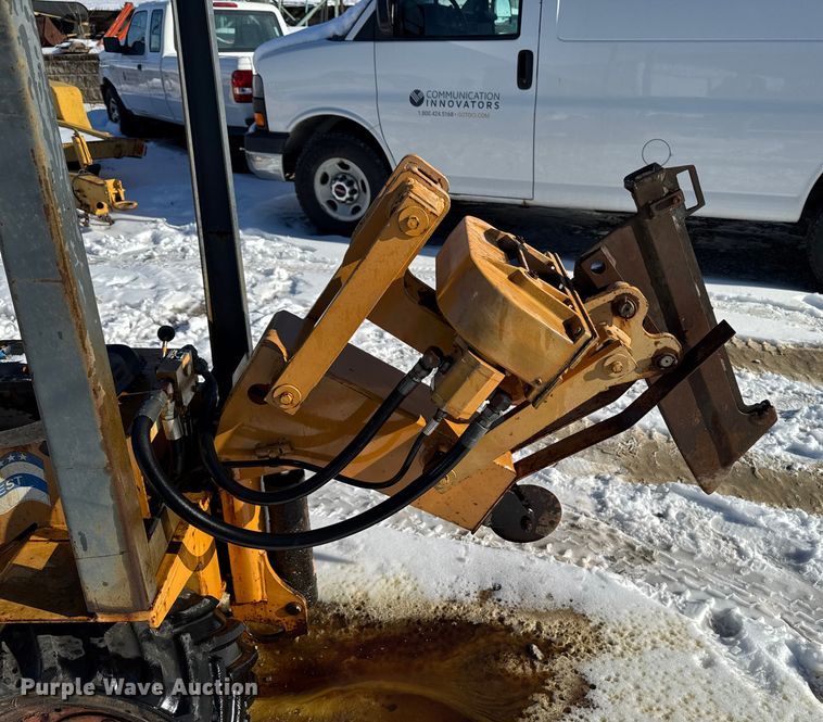 image for item EA2199 1993 Case Maxi Sneaker Series C vibratory cable plow