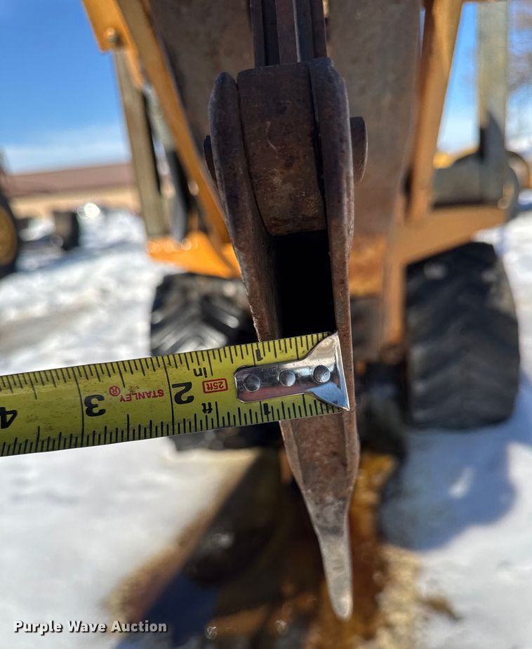 image for item EA2199 1993 Case Maxi Sneaker Series C vibratory cable plow