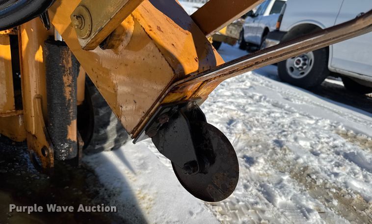 image for item EA2199 1993 Case Maxi Sneaker Series C vibratory cable plow