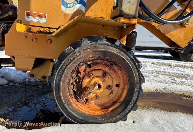 image for item EA2199 1993 Case Maxi Sneaker Series C vibratory cable plow