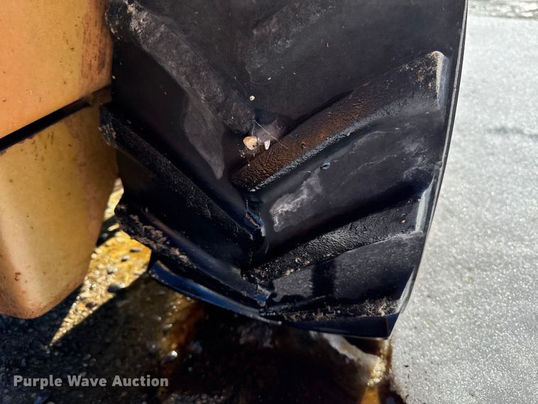 image for item EA2199 1993 Case Maxi Sneaker Series C vibratory cable plow