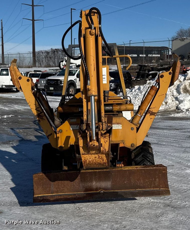 image for item EA2200 1998 Case 460 trencher