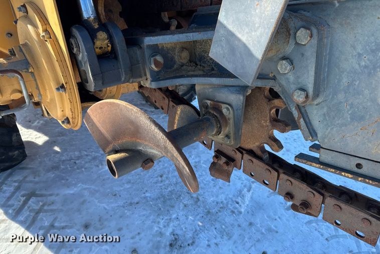 image for item EA2200 1998 Case 460 trencher