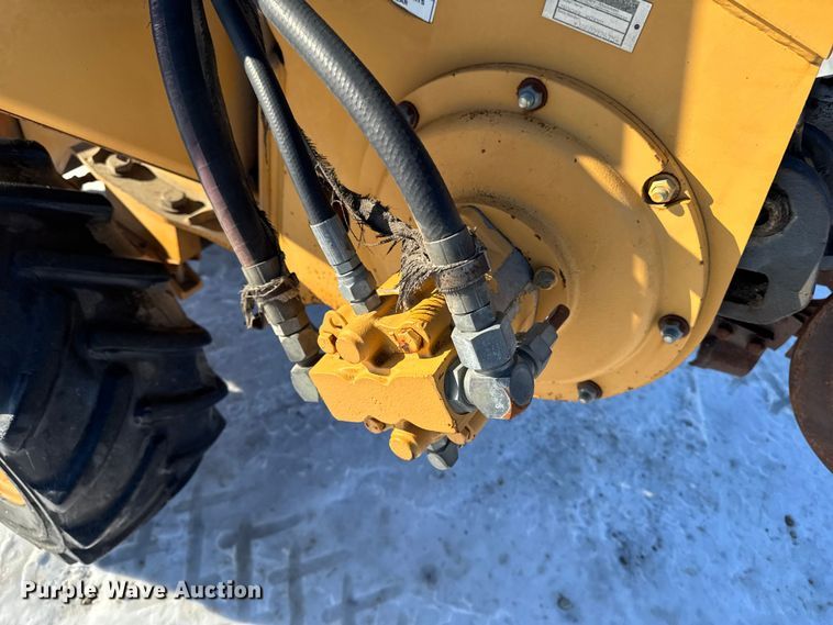 image for item EA2200 1998 Case 460 trencher