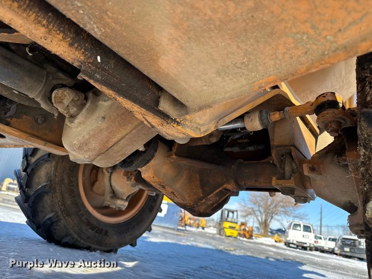 image for item EA2200 1998 Case 460 trencher