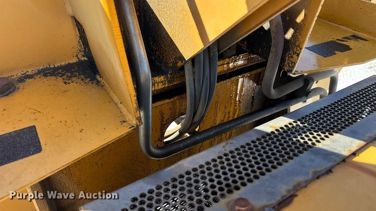 image for item EA2200 1998 Case 460 trencher