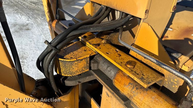 image for item EA2200 1998 Case 460 trencher