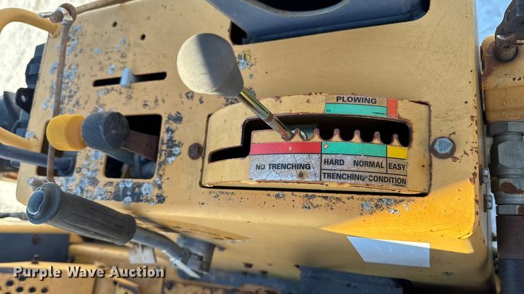 image for item EA2200 1998 Case 460 trencher