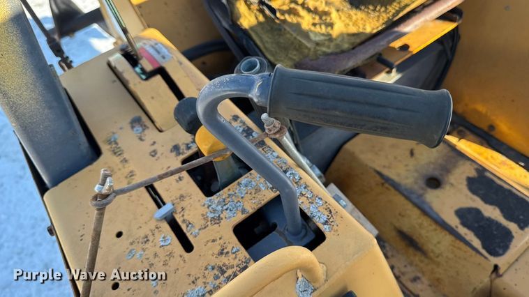 image for item EA2200 1998 Case 460 trencher