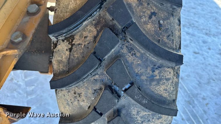 image for item EA2200 1998 Case 460 trencher