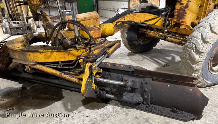 image for item EA2228 Gallion T500A motor grader