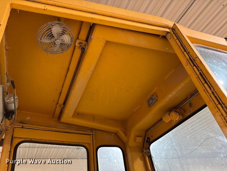 image for item EA2228 Gallion T500A motor grader