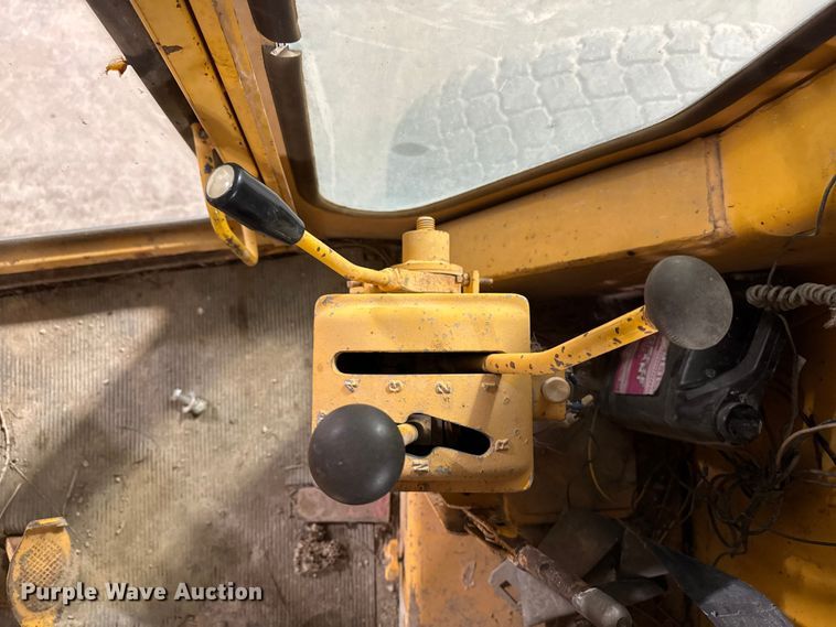 image for item EA2228 Gallion T500A motor grader