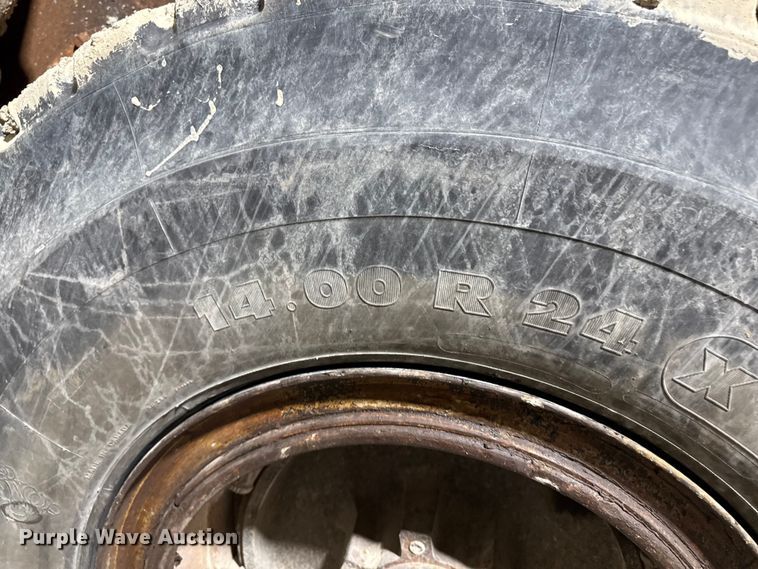 image for item EA2228 Gallion T500A motor grader