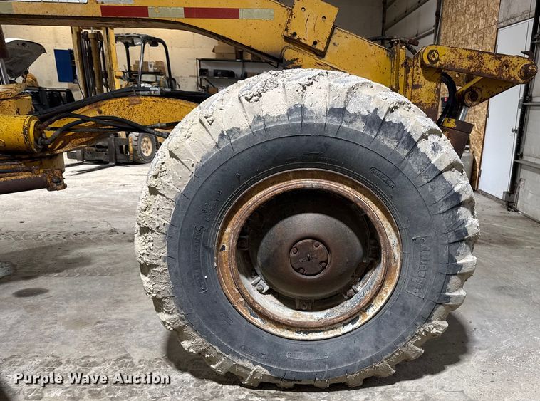 image for item EA2228 Gallion T500A motor grader