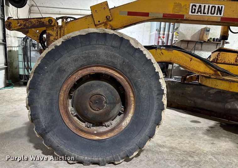 image for item EA2228 Gallion T500A motor grader