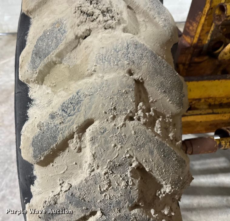 image for item EA2228 Gallion T500A motor grader