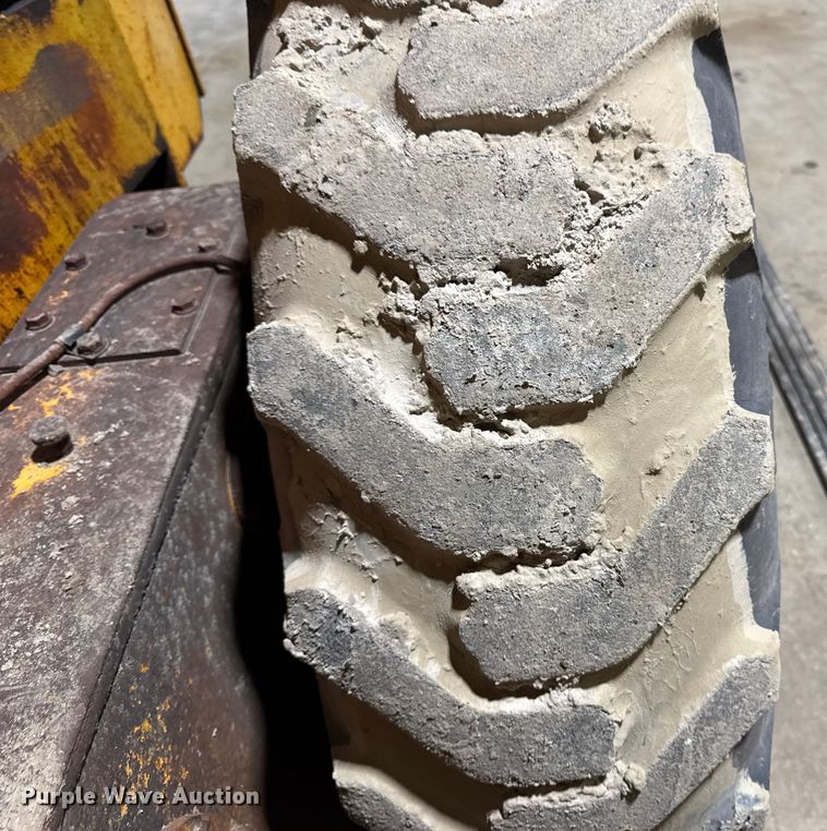 image for item EA2228 Gallion T500A motor grader