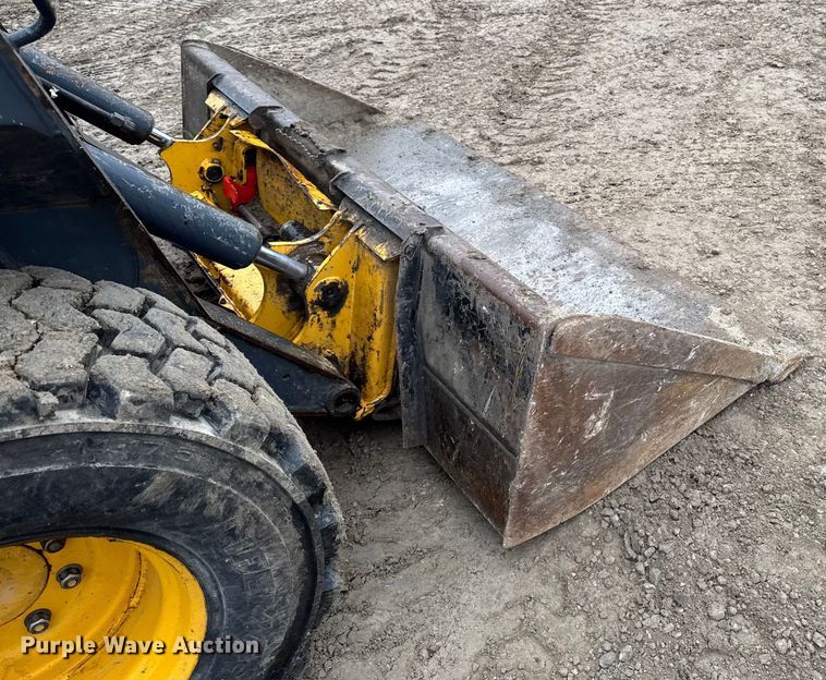 image for item EA2229 2016 John Deere 330G skid steer loader