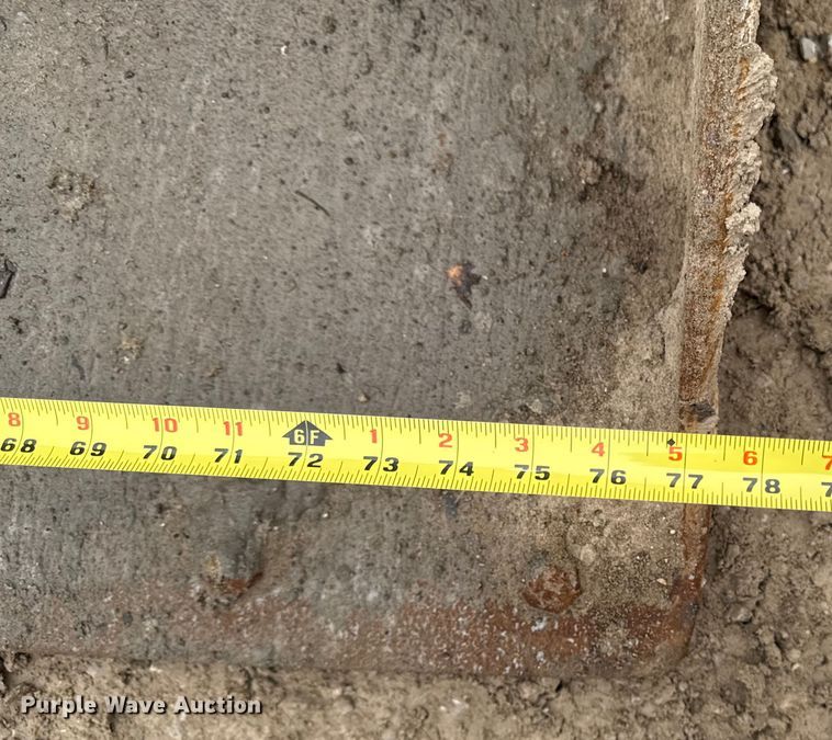 image for item EA2229 2016 John Deere 330G skid steer loader