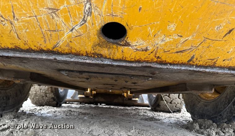 image for item EA2229 2016 John Deere 330G skid steer loader