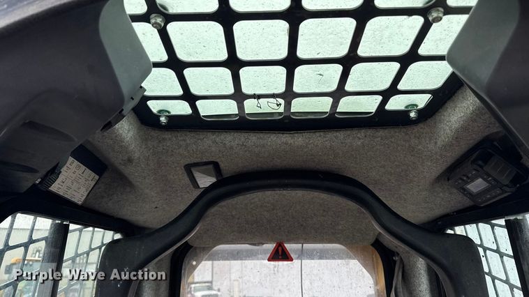 image for item EA2229 2016 John Deere 330G skid steer loader